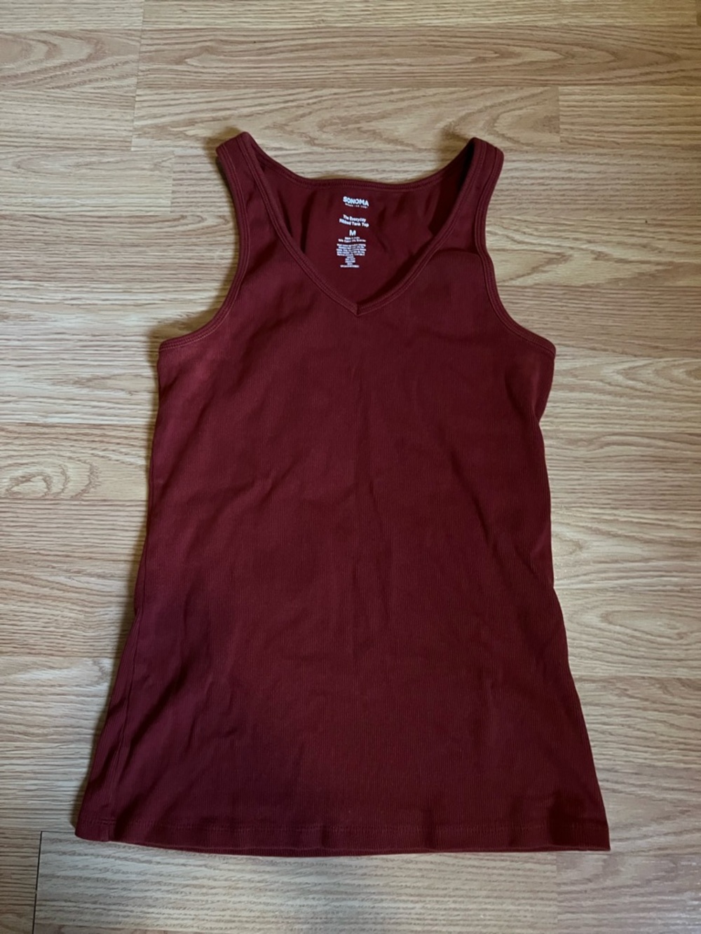 Sonoma Women's Ribbed V-Neck Tank Top in Burgundy